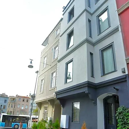 Taxim No18 Boutique מלון דירות